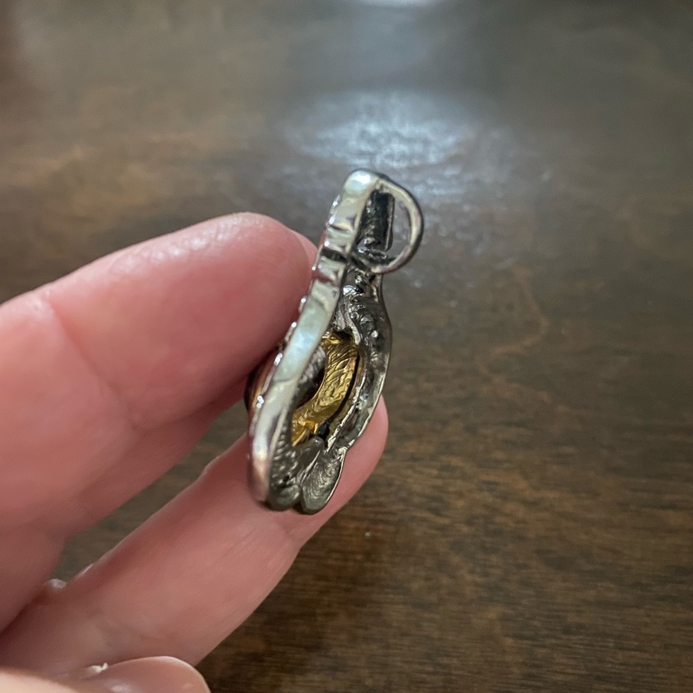 Vintage-Inspired Black and Gold Pendant colgante - Picture 3 of 3